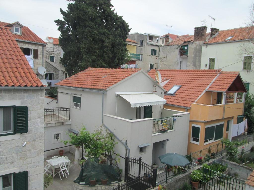 Gostinjska kuća Charming With Balcony 3*